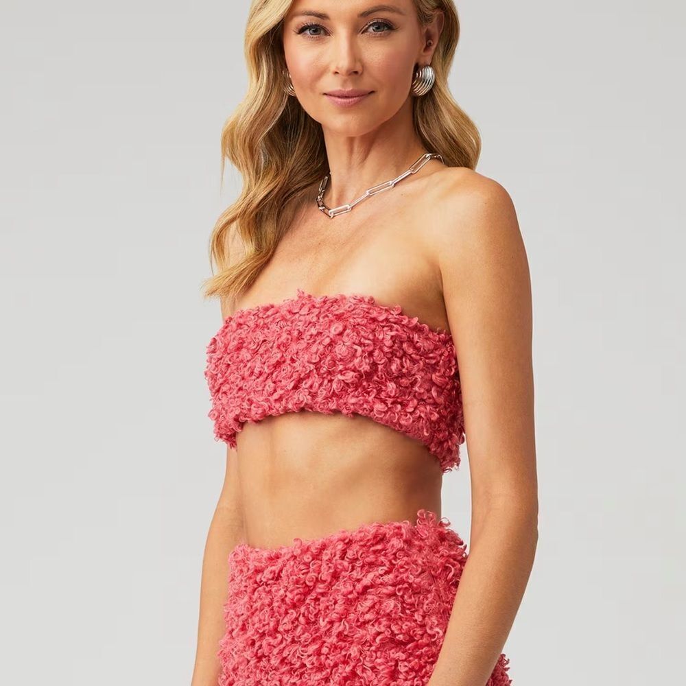 NWT In The Mood For Love Women's Nada Fluffy Strapless Top in Begonia Pink Small
